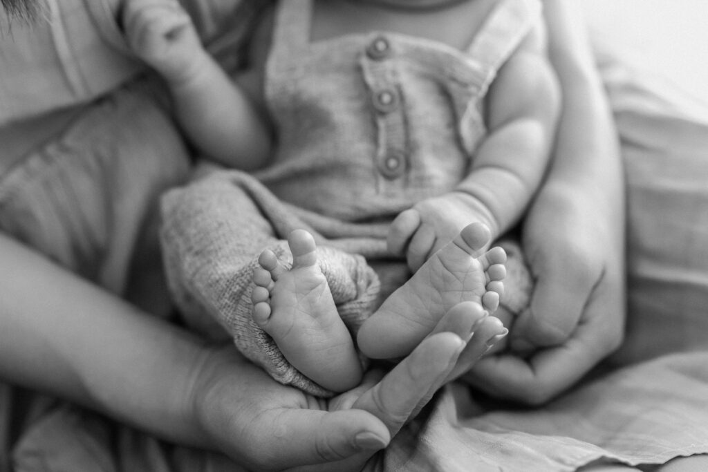 newborn session as an example of outfits for bay area newborn sessions