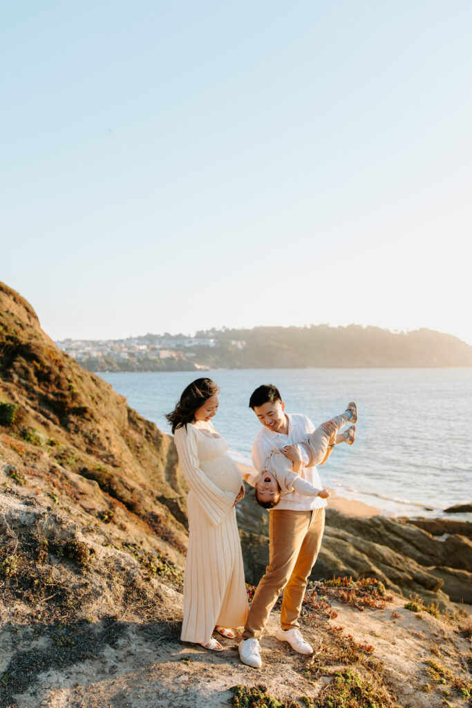 maternity session as example of san francisco maternity photographer
