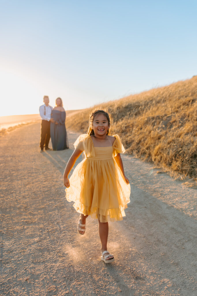 maternity session as example of Fremont maternity photographer