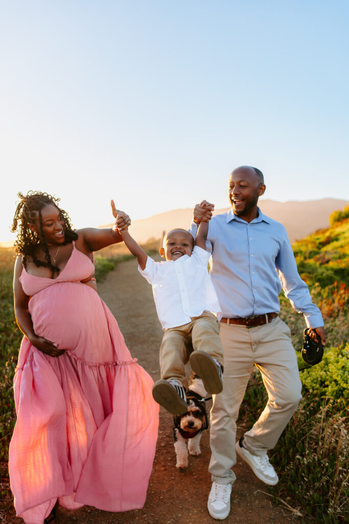 maternity session as example of marin maternity photographer
